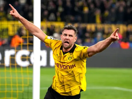 Niclas Füllkrug oslavuje gól počas odvety štvrťfinále Ligy majstrov medzi Dortmundom a Atléticom Madrid. 