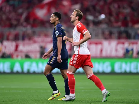 Jude Bellingham a Harry Kane v zápase semifinále Ligy majstrov proti Bayern Mníchov - Real Madrid
