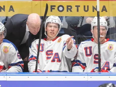 Tréner hokejistov USA John Hynes v prípravnom zápase Slovensko - USA v generálke na MS v hokeji 2024.