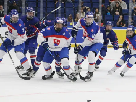 Fotka zo semifinále Slovensko - USA na MS v hokeji hráčov do 18 rokov.