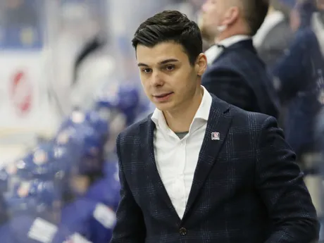 Tréner Martin Dendis počas zápasu semifinále Slovensko - USA na MS v hokeji hráčov do 18 rokov.