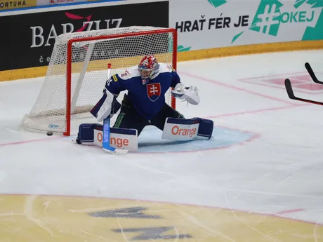Samuel Hlavaj v prípravnom zápase Slovensko - USA v generálke na MS v hokeji 2024.