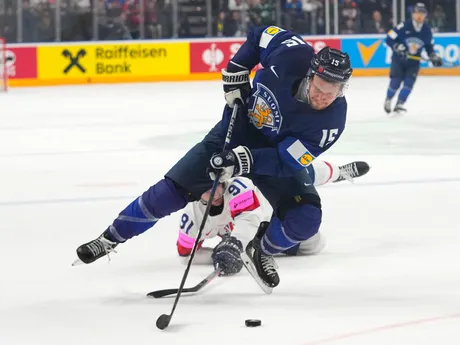 Juha Jaaska v zápase Fínsko - Veľká Británia na MS v hokeji 2024.