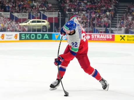 Jachym Kondelik počas zápasu Česko - Rakúsko na MS v hokeji 2024. 