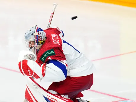 Český brankár Lukáš Dostal v zápase Kanada - Česko na MS v hokeji 2024.