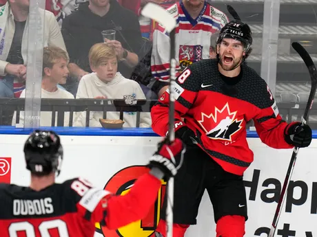 Kanaďan Brandon Hagel v zápase Kanada - Česko na MS v hokeji 2024.