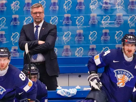 Fínsky tréner Jukka Jalonen vo štvrťfinálovom zápase Švédsko - Fínsko na MS v hokeji 2024.
