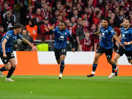 Ademola Lookman sa teší po strelenom góle v zápase Atalanta Bergamo - Bayer Leverkusen vo finále Európskej ligy.