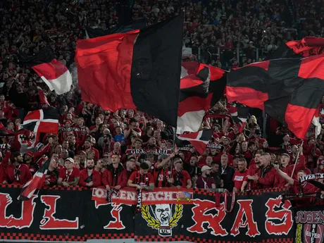 Fanúšikovia Bayer Leverkusen.