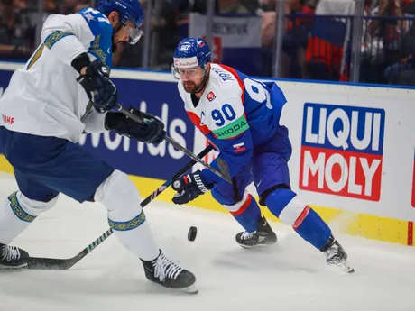 Tomáš Tatar v zápase Slovensko - Kazachstan v skupine B na MS v hokeji 2024.