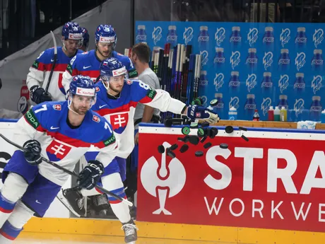 Mário Grman a Pavol Regenda pred zápasom Slovensko - Kanada vo štvrťfinále MS v hokeji 2024.