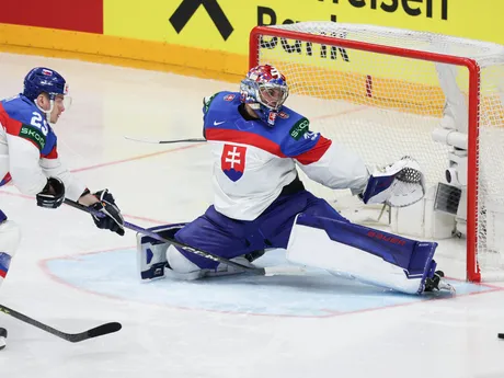 Brankár Samuel Hlavaj v zápase Slovensko - Kanada vo štvrťfinále MS v hokeji 2024.