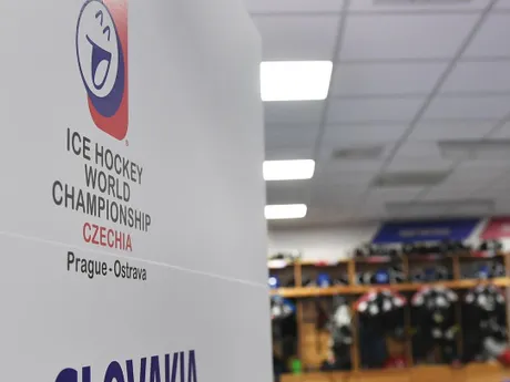 Vstup do šatne slovenskej reprezentácie na MS v hokeji 2024. 