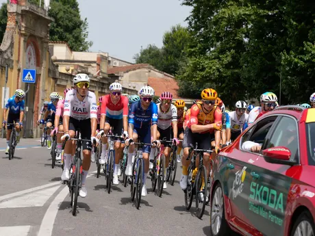 Pelotón počas 1. etapy na Tour de France 2024.