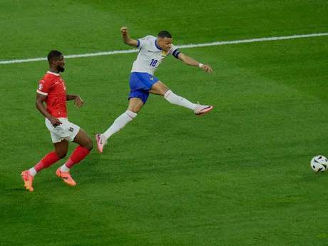 Strela Kyliana Mbappého v zápase Rakúsko - Francúzsko na EURO 2024.