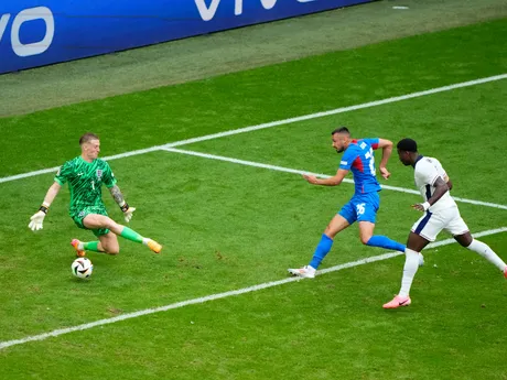 Ivan Schranz pri strelení gólu v zápase Slovensko - Anglicko v osemfinále EURO 2024.