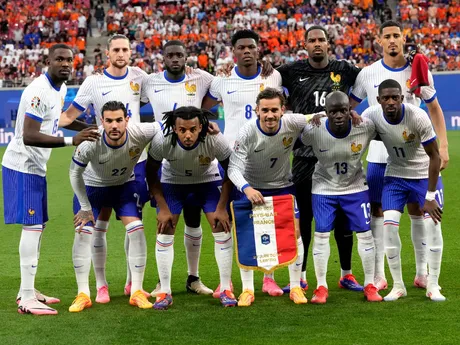 Tím Francúzskaa pred zápasom s Holandskom na EURO 2024.