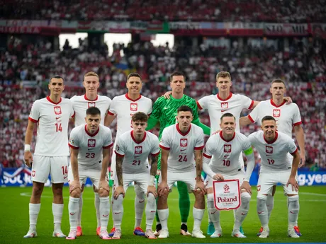 Hráči Poľska pred zápasom s Rakúskom na EURO 2024.