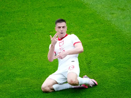 Krzysztof Piatek oslavuje gól v zápase Poľsko - Rakúsko na EURO 2024.