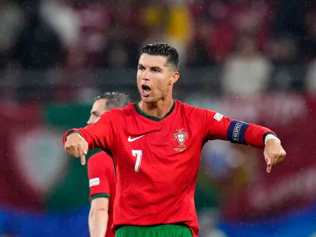 Cristiano Ronaldo reaguje na gól Česka v zápase Portugalsko - Česko na EURO 2024.