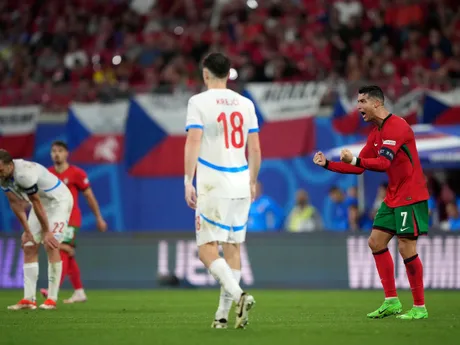 Futbalisti Portugalska oslavujú víťazný gól v zápase Portugalsko - Česko na EURO 2024.