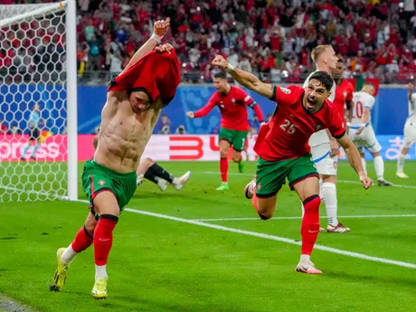 Francisco Conceicao oslavuje víťazný gól v zápase Portugalsko - Česko na EURO 2024.
