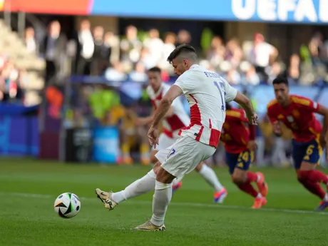 Chorvát Bruno Petkovič nepremenil pokutový kop v zápase proti Španielsku na EURO 2024. 