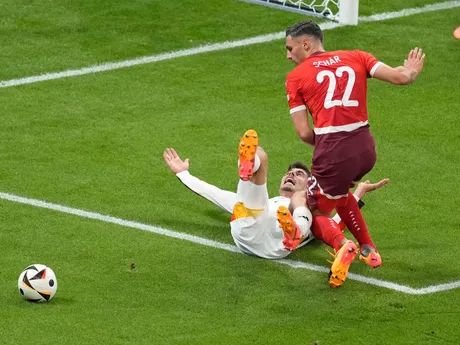 Fabian Schär a Kai Havertz v zápase Švajčiarsko - Nemecko na EURO 2024. 