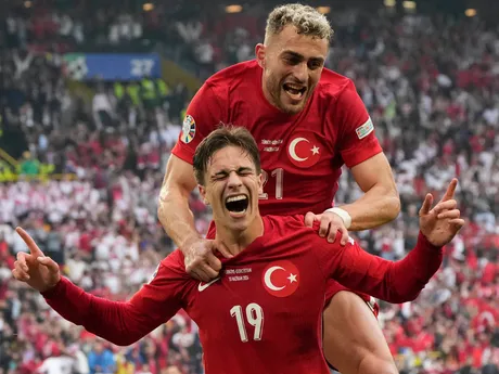 Futbalisti Turecka sa tešia z gólu v zápase Turecko - Gruzínsko na EURO 2024.