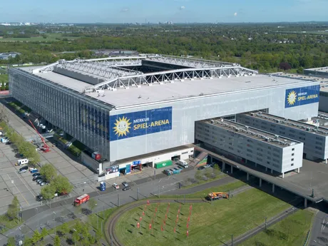 Merkur Spiel-Arena v Düsseldorfe. 