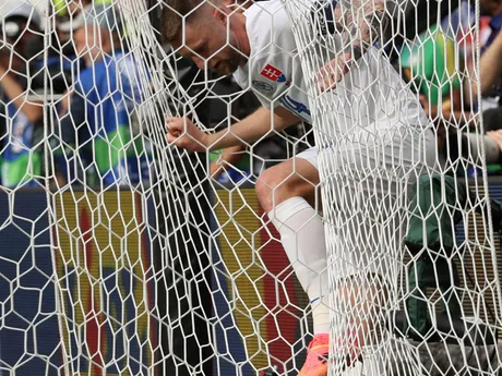 Milan Škriniar v zápase Slovensko - Belgicko v skupine E na EURO 2024.