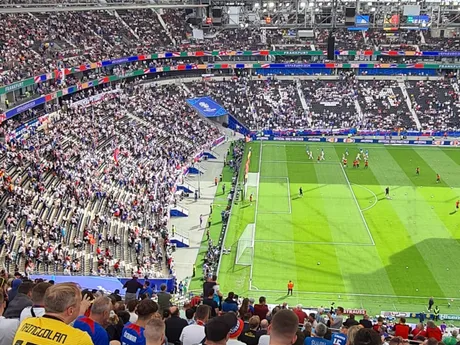 Fanúšikovia pred zápasom Slovensko - Belgicko v skupine E na EURO 2024.