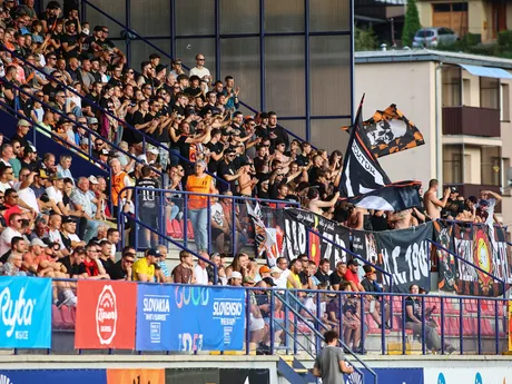Fanúšikovia MFK Ružomberok  počas úvodného zápasu druhého predkola Európskej konferenčnej ligy (EKL) vo futbale  MFK Ružomberok - Trabzonspor.