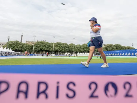 Slovenská lukostreľkyňa Denisa Baránková počas kvalifikácie olympijského luku na OH 2024 v Paríži