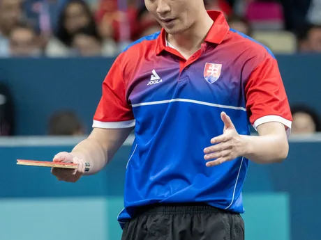 Wang Jang počas 1. kola stolného tenisu na OH v Paríži 2024