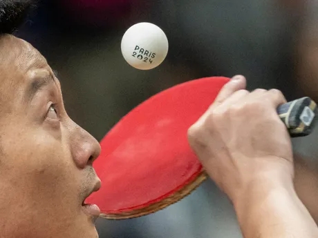 Wang Jang počas 1. kola stolného tenisu na OH v Paríži 2024