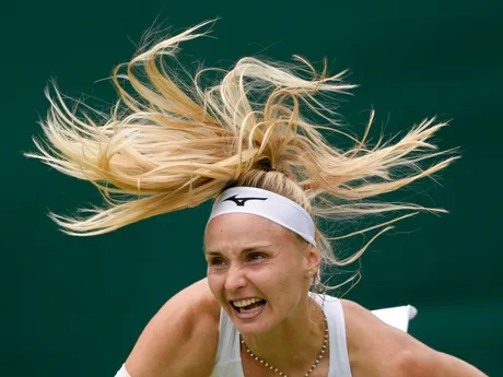 Rebecca Šramková počas 1. kola Wimbledonu 2024. 