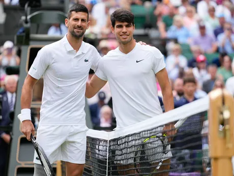 Carlos Alcaraz a Novak Djokovič pred finále Wimbledon 2024.