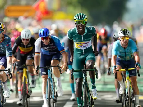 Eritrejčan Biniam Girmay vyhral 12. etapu Tour de France 2024.