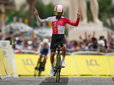 Simon Geschke v cieli 21. etapy na Tour de France 2024.