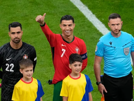 Gesto Cristiana Ronalda pred zápasom Portugalsko - Francúzsko na EURO 2024.