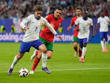 Útočník Antoine Griezmann v zápase Portugalsko - Francúzsko na EURO 2024.