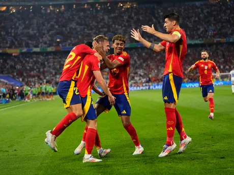 Dani Olmo sa teší po strelenom góle v zápase Španielsko - Francúzsko v semifinále EURO 2024.