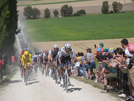 Momentky z 9. etapy Tour de France 2024