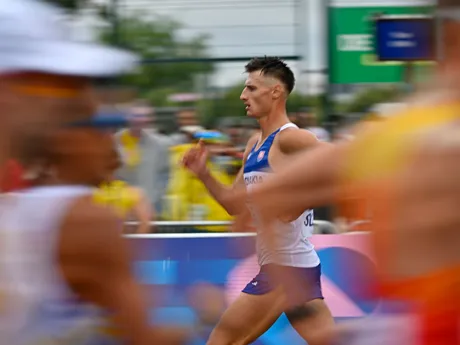 Slovenský reprezentant Dominik Černý v mix maratónskej štafete v chôdzi. 