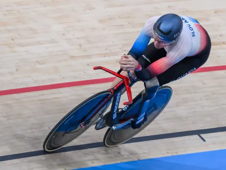 Na snímke slovenský reprezentant v paracyklistike Jozef Metelka vo vo finále v stíhacích pretekoch na 4000 m na dráhe v kategórii C4.