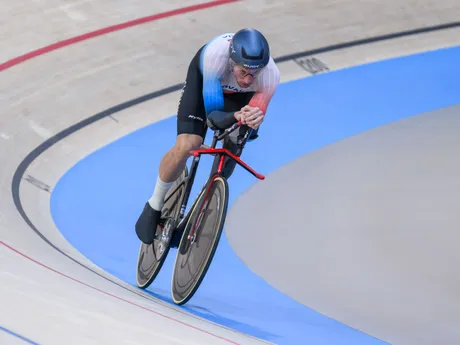 Na snímke slovenský reprezentant v paracyklistike Jozef Metelka vo vo finále v stíhacích pretekoch na 4000 m na dráhe v kategórii C4.