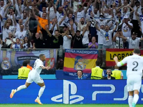 Kylian Mbappé oslavuje gól v zápase Superpohára UEFA Real Madrid - Atalanta Bergamo.