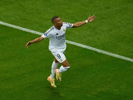 Kylian Mbappé oslavuje gól v zápase Superpohára UEFA Real Madrid - Atalanta Bergamo.