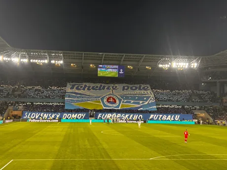 Fanúšikovia v zápase ŠK Slovan Bratislava - FC Midtjylland v odvete play-off Ligy majstrov.